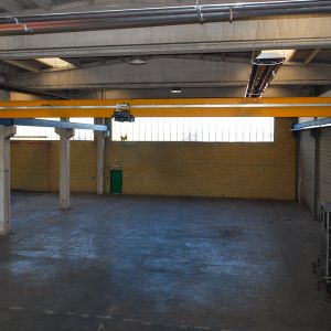 ���]���ؙC  floating dock crane